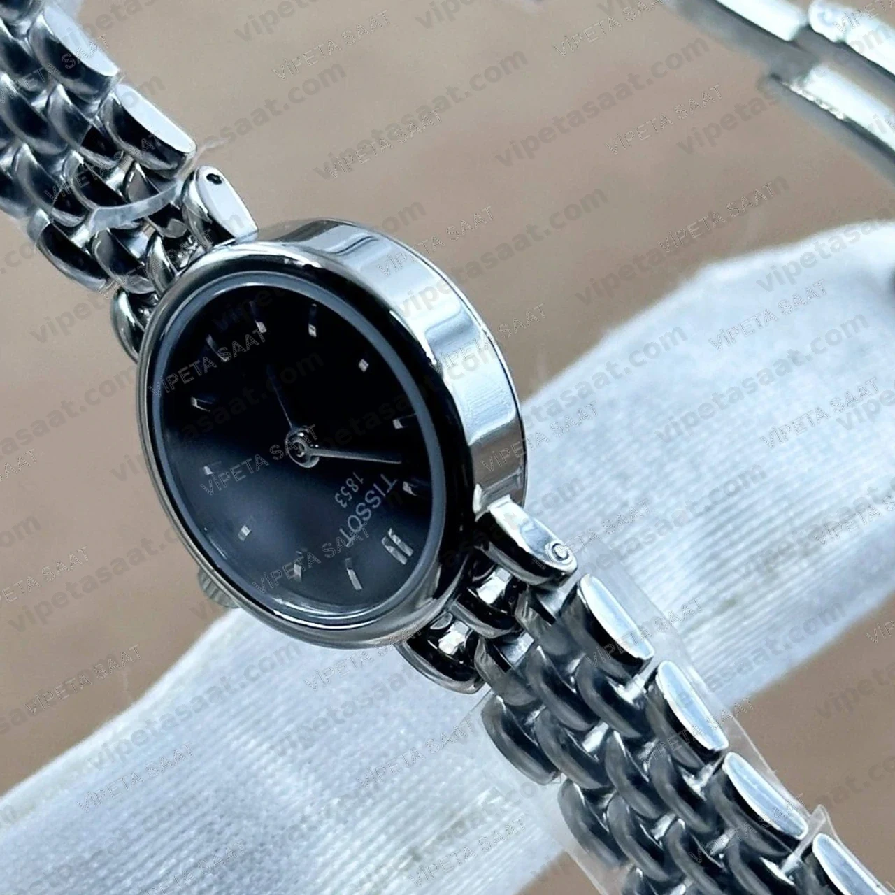 Tissot Lovely Round T058.009.11.051.00 Siyah Kadran Çelik Hasır Bilezik Bayan Super Clone ETA Saat - Görsel 4