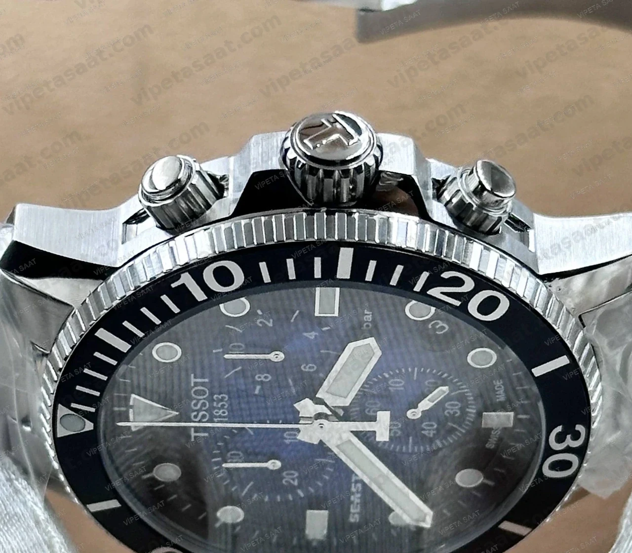 Tissot Seastar 1000 T120.417.11.041.01 Siyah Bezel Mavi Degrade Kadran Kronograf Çelik Bilezik Super Clone ETA Saat Detay Görsel 2