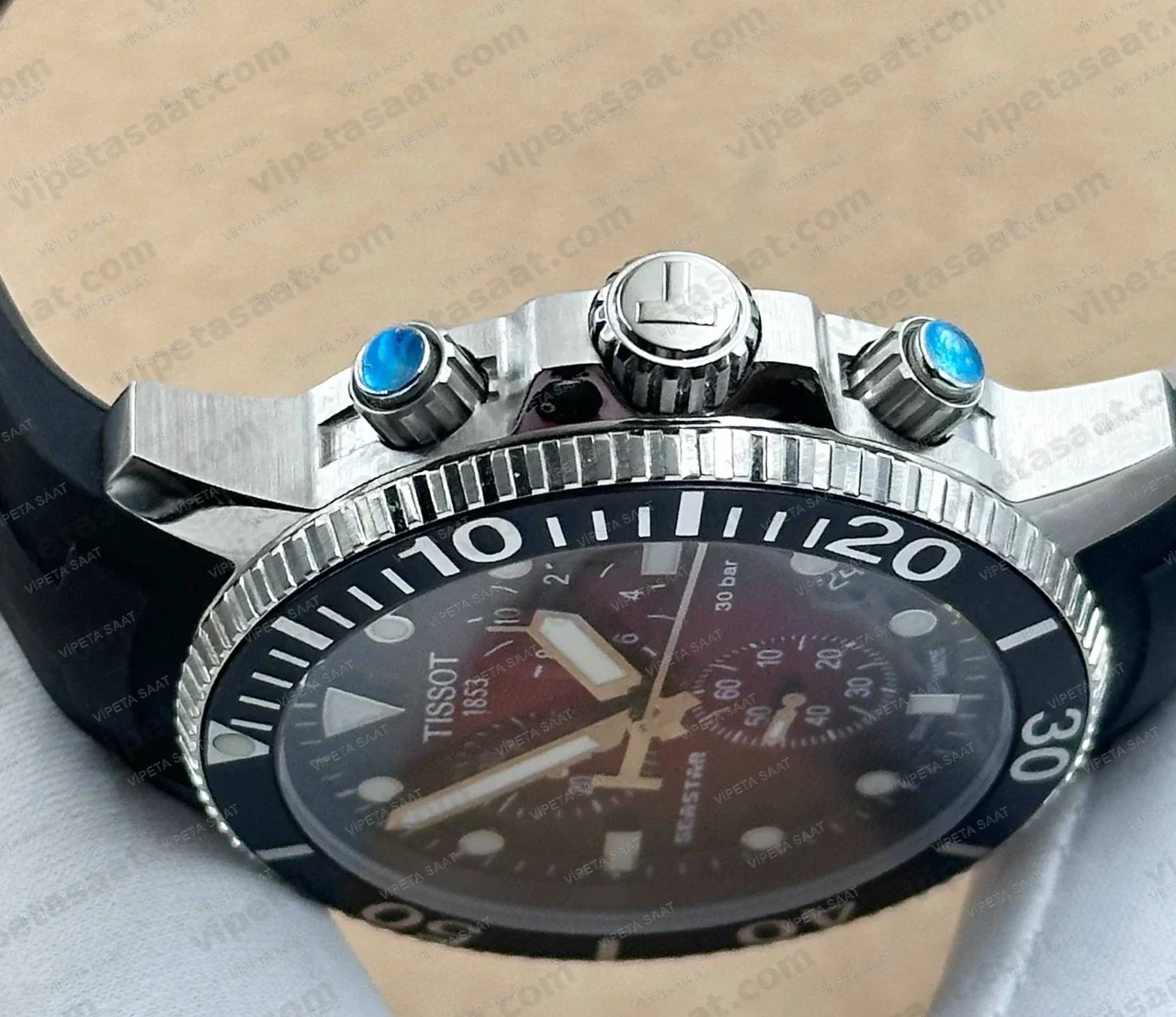 Tissot Seastar 1000 T120.417.17.421.00 Kırmızı Siyah Degrade Kadran Kronograf Siyah Kauçuk Super Clone ETA Saat - Görsel 3