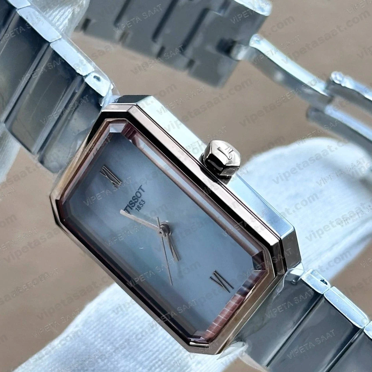 Tissot SRV Dikdörtgen T160.110.21.113.00 Sedef Kadran Rose Gold Detay Çelik Bilezik Bayan Super Clone ETA Saat Detay Görsel 2