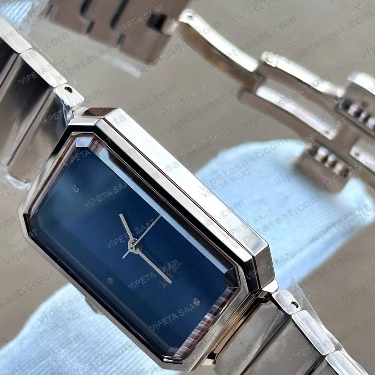 Tissot SRV Dikdörtgen T160.110.33.046.00 Lacivert Pırlanta İndeks Kadran Rose Gold Bilezik Bayan Super Clone ETA Saat - Görsel 4