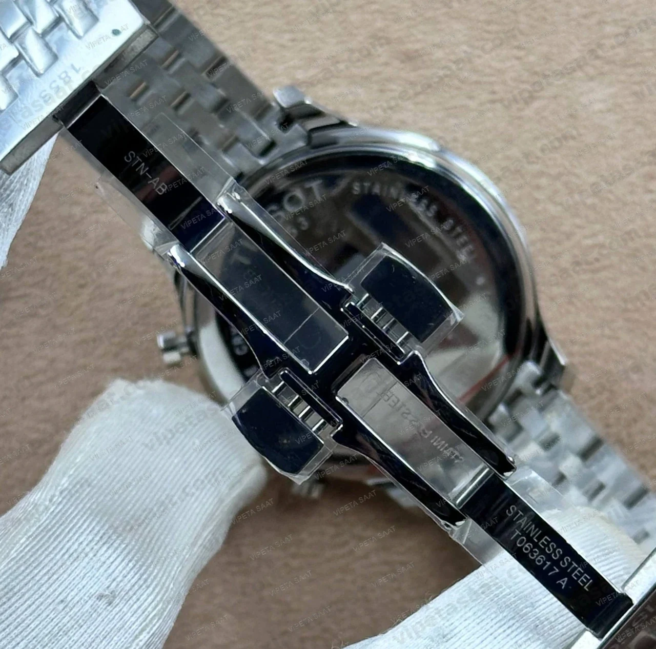 Tissot Tradition Chronograph T063.617.11.067.00 Antrasit Siyah Kadran Çelik Bilezik Super — Bilezik ve Klips İşçiliği