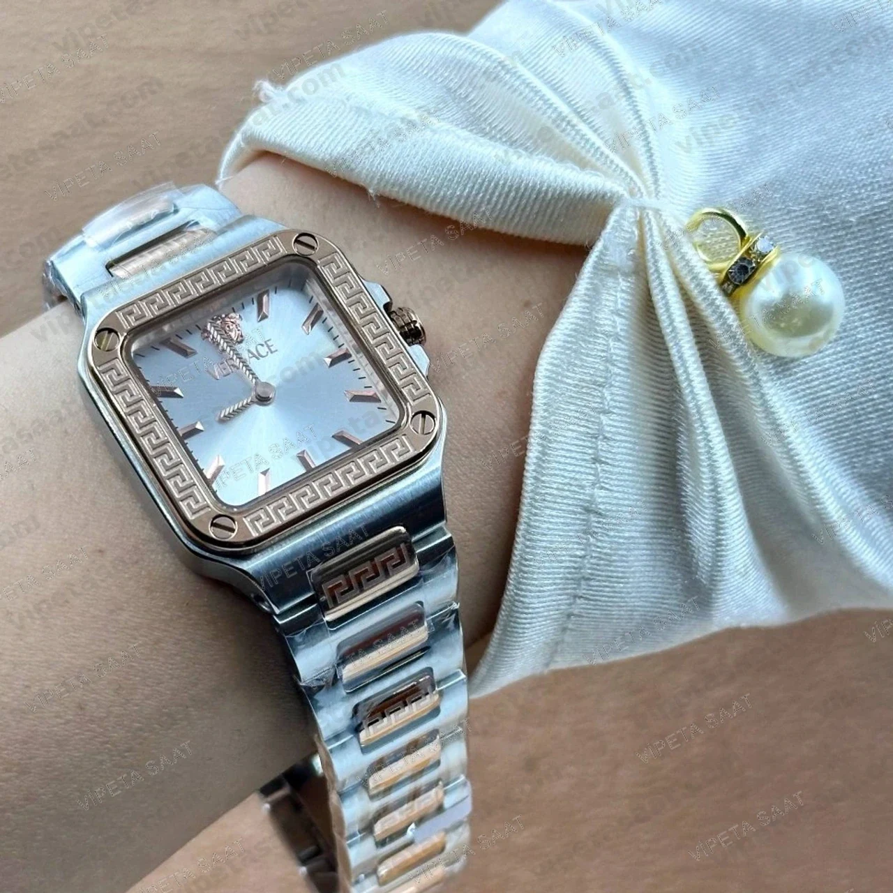 Versace Greca Kare Kasa Gümüş Beyaz Kadran Two Tone Rose Gold Çelik Bilezik Bayan Super Clone ETA Saat - Görsel 8