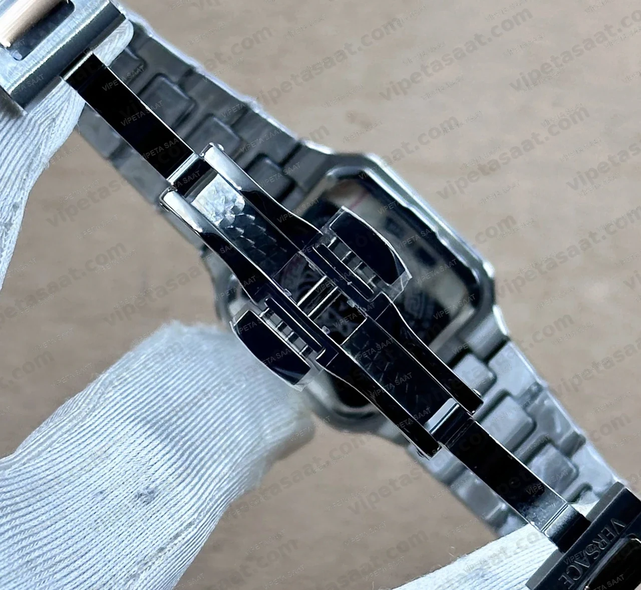 Versace Greca Kare Kasa Gümüş Beyaz Kadran Two Tone Rose Gold Çelik Bilezik Bayan Super Clone ETA Saat - Görsel 6