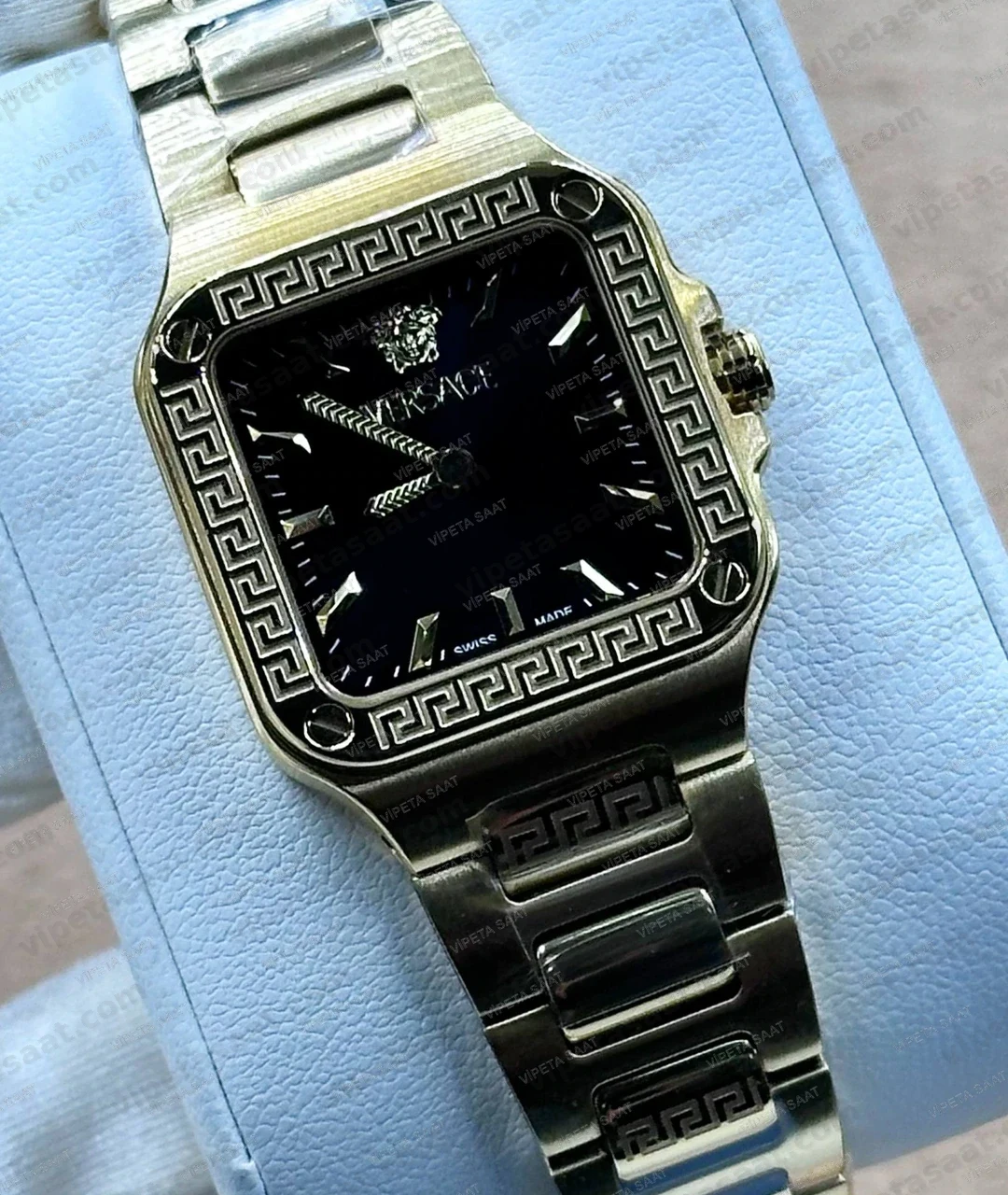 Versace Greca Kare Kasa Siyah Kadran Full Sarı Altın Bilezik Bayan Super Clone ETA Saat Detay Görsel 1